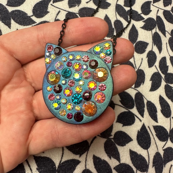 Betsey Johnson Multicolored Sparkle Stone Cat Face Pendant Cable Necklace NWT - Picture 5 of 13